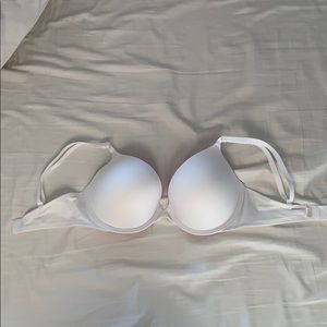 Victoria’s Secret everyday wear push up bra NWOT